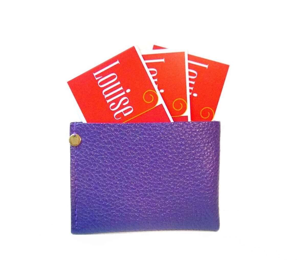 porte-cartes Plume en cuir violet grainé